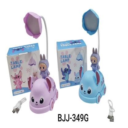 VELADOR LABUBU EN AUTO STICH BJJ-349G